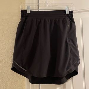 Lululemon Hotty Hot Skirt 8 Long